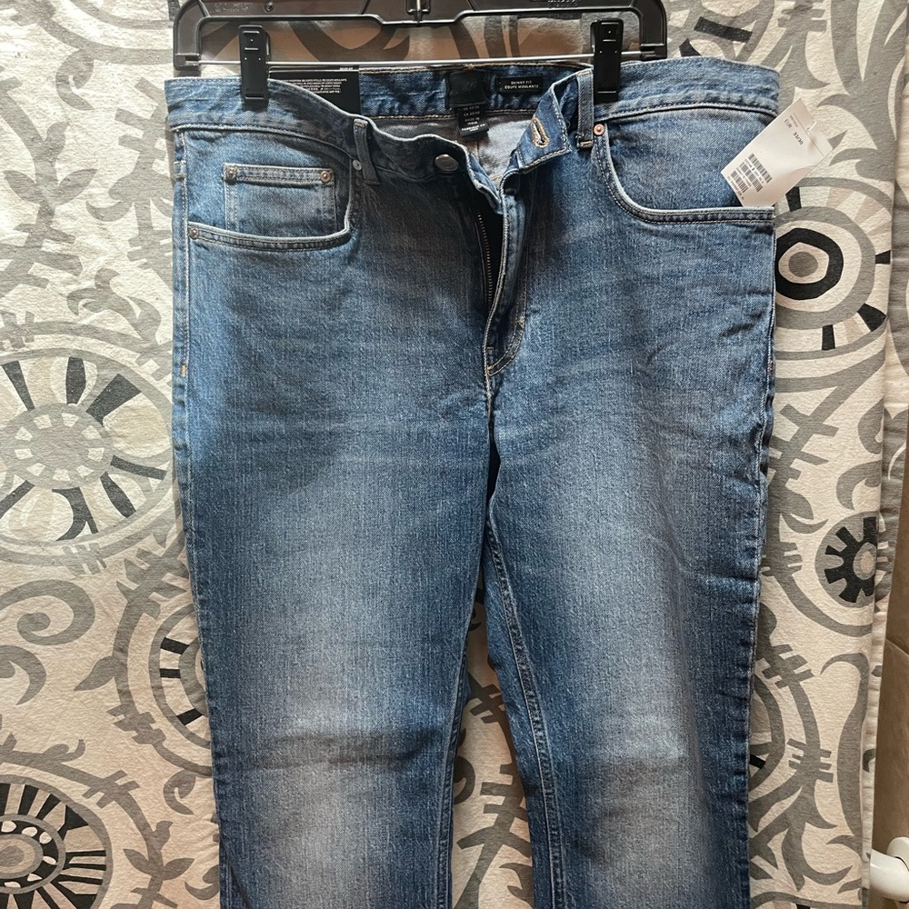 Skinny fit blue jeans